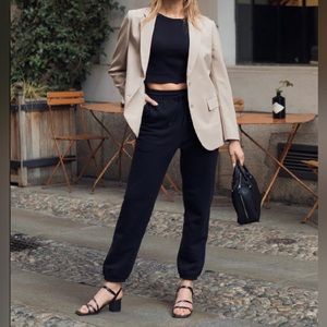 🖤 Uniqlo Relaxed Blazer